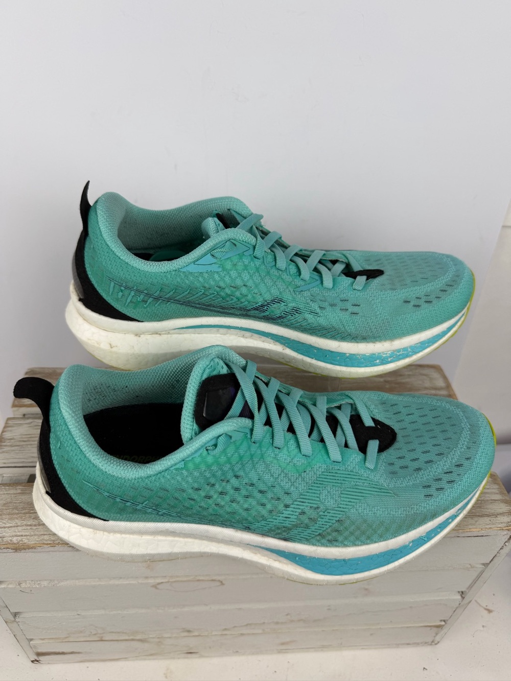 Saucony Endorphin Speed 2 running shoes in a cool mint green color way size 10.5